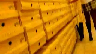 Sale pute Lavender Rayne se fait baiser avec un crochet dans une vidéo BDSM cruelle