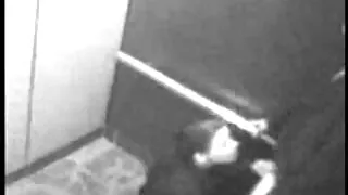 La sale brune Sunshine Seiber se fait baiser dans la chambre des professeurs