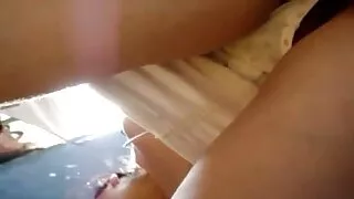 Cette nana lubrique est plus que disposée à le sucer et à le baiser fort