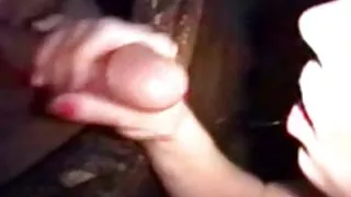 Amusement sexuel fou avec des copines emo sexuellement chargées devant une caméra Web