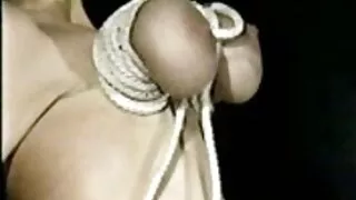 La blonde Zesty Uma veut baiser un vieil homme stupide