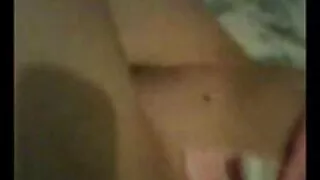 La blonde en chaleur JC Simpson fait une bonne pipe à son amant pervers