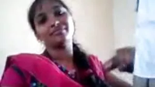 Cette nana en ébène a le paquet complet et baise comme une pute totale