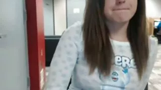 Penny Flame domine et fouette un énorme étalon musclé