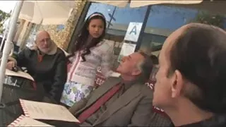 La belle indienne veut que son copain de branchement la baise insensée