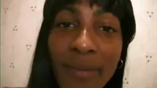 Fellation coquine indienne deux shlongs avec sa bouche surdimensionnée