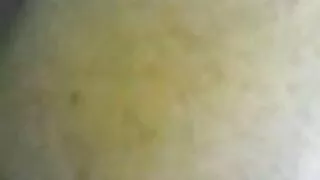 Hussy blonde jantes bouche bée trou anal de sa petite amie lesbienne aux cheveux rouges