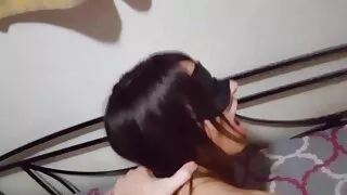 Cette houe montre à quel point elle peut être coquine quand on lui présente une belle bite